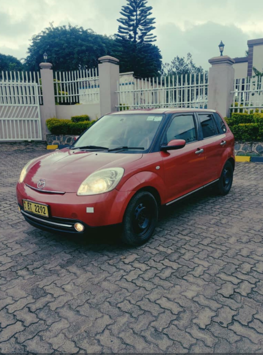 Mazda Verisa