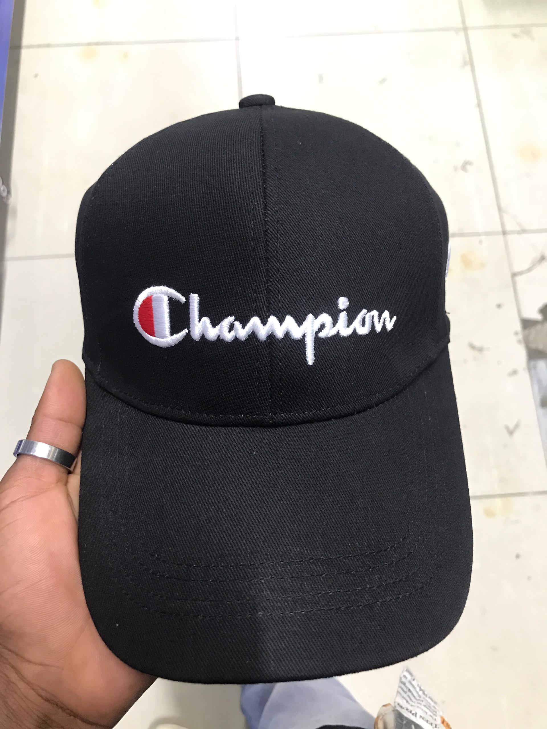 Caps