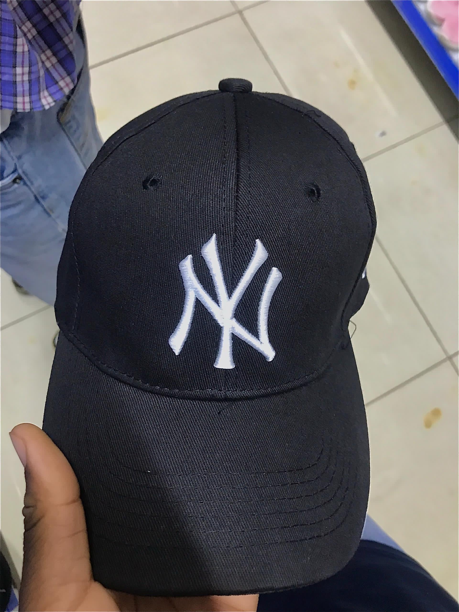 Caps