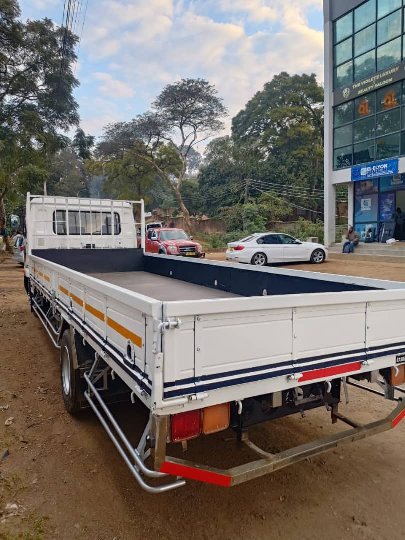 Unregistered Nissan UD Truck
