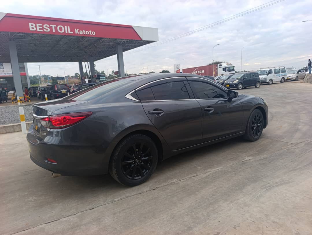Unregistered Mazda Atenza